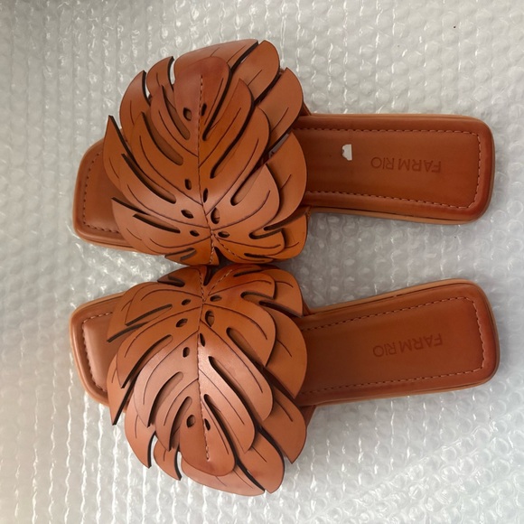FARM Rio Tan Leaf Cutout Sandals - Picture 2 of 6